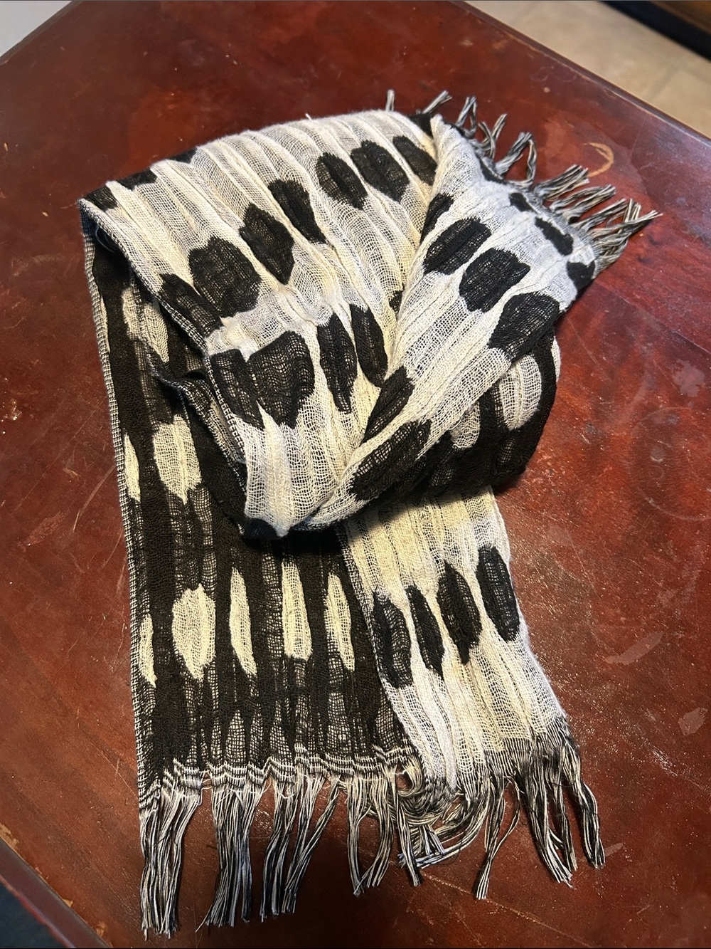 Black and White Patterned Women's Scarf